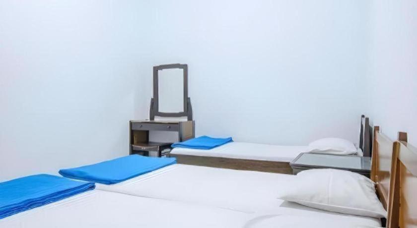 Hotel Tosari Malang Buitenkant foto
