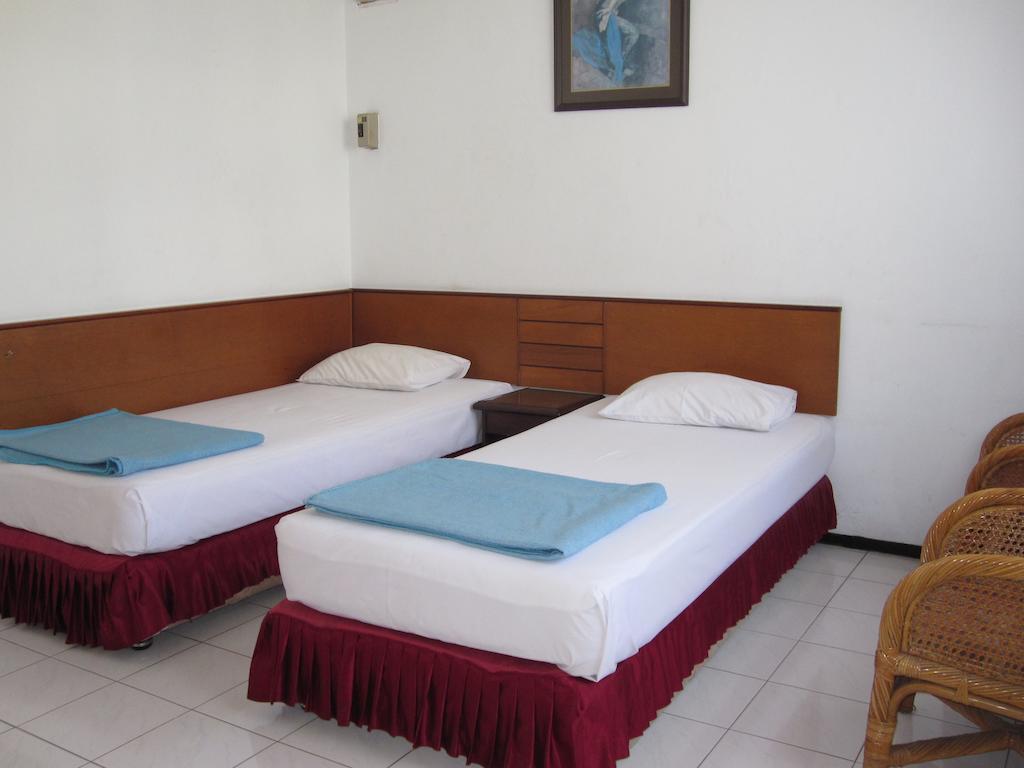 Hotel Tosari Malang Kamer foto